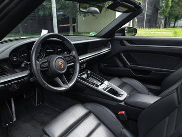 Porsche 992 I Carrera 4S Cabriolet — photo 14