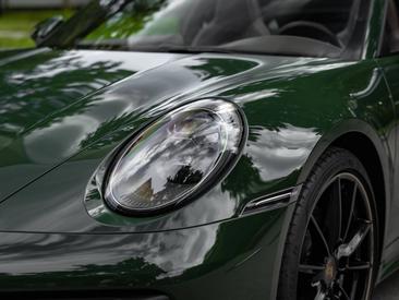 Porsche 992 I Targa 4S — photo 13