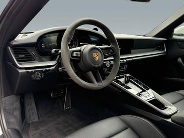 Porsche 992 I Carrera Cabriolet — photo 14