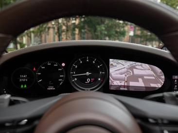 Porsche 992 I Targa 4S — photo 16