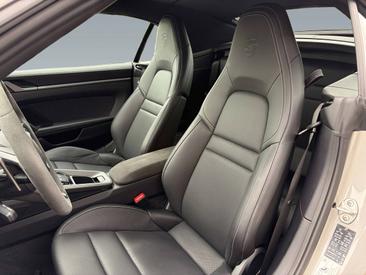 Porsche 992 I Carrera Cabriolet — photo 15