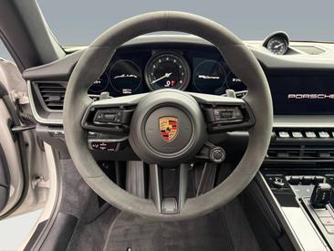 Porsche 992 I Carrera Cabriolet — photo 16