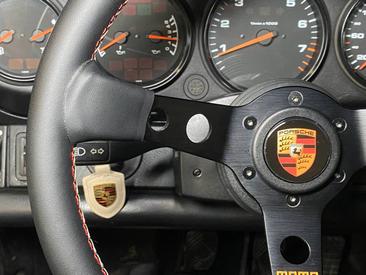 Porsche 964 Carrera 4 Coupe — photo 19