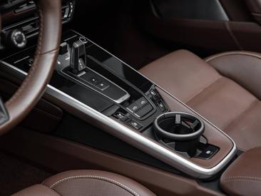 Porsche 992 I Targa 4S — photo 21