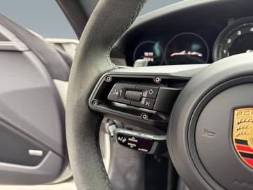 Porsche 992 I Carrera Cabriolet — photo 22