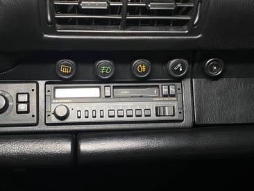 Porsche 964 Carrera 4 Coupe — photo 22