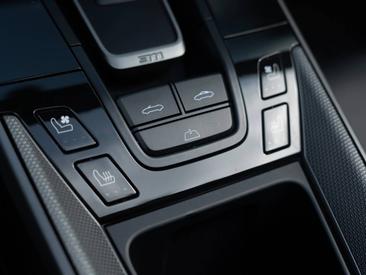 Porsche 992 I Carrera 4S Cabriolet — photo 29