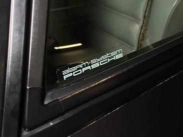 Porsche 964 Carrera 4 Coupe — photo 26