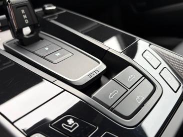 Porsche 992 I Carrera Cabriolet — photo 27
