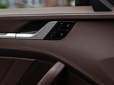 Porsche 992 I Targa 4S — photo 29