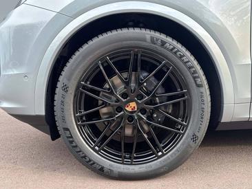 Porsche Cayenne III Coupé Black Edition — photo 6