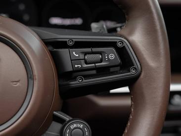 Porsche 992 I Targa 4S — photo 32
