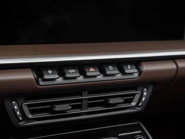Porsche 992 I Targa 4S — photo 36