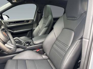 Porsche Cayenne III Coupé Black Edition — photo 13