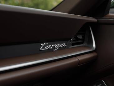 Porsche 992 I Targa 4S — photo 39