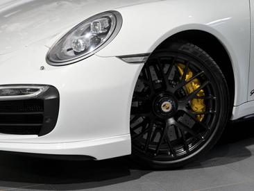 Porsche 991 I Turbo S Cabriolet — photo 7