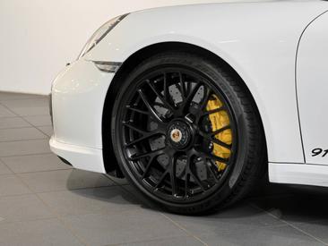 Porsche 991 I Turbo S Cabriolet — photo 9