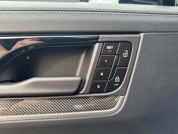Porsche Cayenne III Coupé Black Edition — photo 24