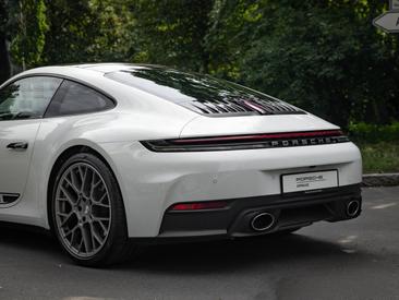 Porsche 992 II Carrera — photo 8