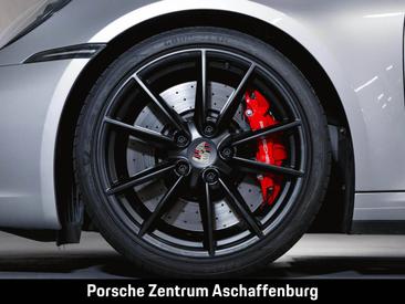 Porsche 992 I Carrera 4 GTS — photo 10