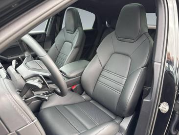Porsche Cayenne III E-Hybrid Coupé Black Edition — photo 12
