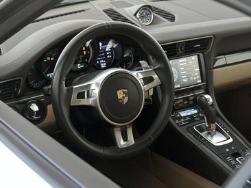 Porsche 991 I Turbo S Cabriolet — photo 13