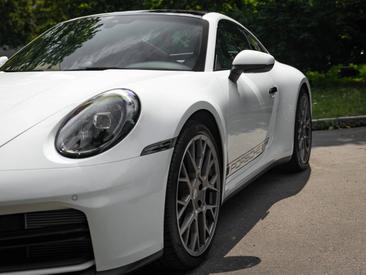 Porsche 992 II Carrera — photo 9