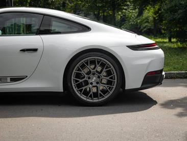 Porsche 992 II Carrera — photo 11