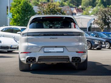 Porsche Cayenne III E-Hybrid Black Edition — photo 5