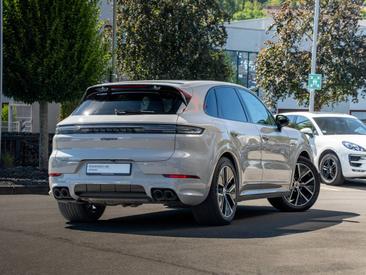 Porsche Cayenne III E-Hybrid Black Edition — photo 6