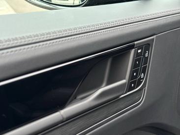 Porsche Cayenne III E-Hybrid Coupé Black Edition — photo 21
