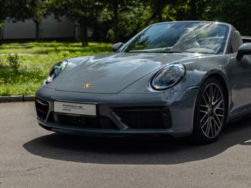 Porsche 992 I Carrera 4S Cabriolet — photo 9