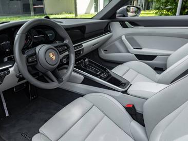 Porsche 992 I Carrera 4S Cabriolet — photo 13