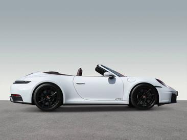 Porsche 992 II Carrera 4 GTS Cabriolet — photo 11