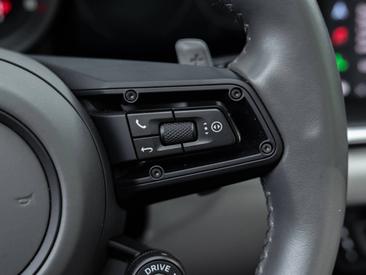 Porsche 992 I Carrera 4S Cabriolet — photo 18