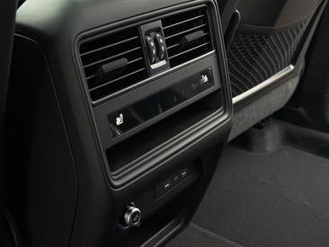 Porsche Cayenne III E-Hybrid Coupé Black Edition — photo 33