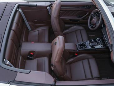 Porsche 992 II Carrera 4 GTS Cabriolet — photo 15