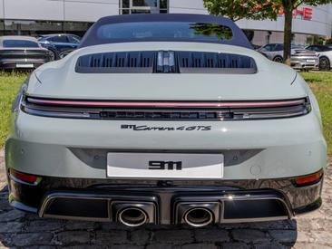 Porsche 992 II Carrera 4 GTS Cabriolet — photo 4