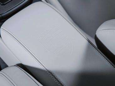 Porsche 992 I Carrera 4 GTS — photo 37