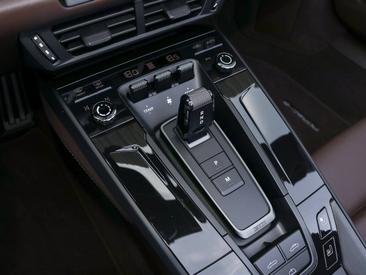 Porsche 992 II Carrera 4 GTS Cabriolet — photo 21