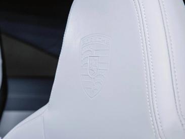 Porsche 992 I Carrera 4 GTS — photo 40