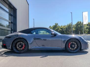 Porsche 992 II Carrera 4 GTS Cabriolet — photo 6