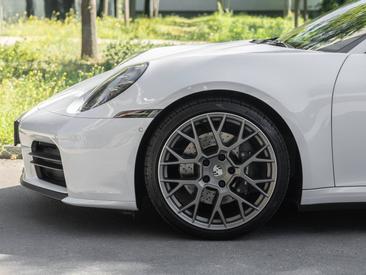 Porsche 992 II Carrera Cabriolet — photo 9