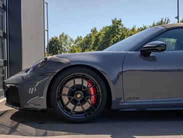 Porsche 992 II Carrera 4 GTS Cabriolet — photo 14