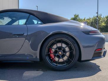 Porsche 992 II Carrera 4 GTS Cabriolet — photo 15