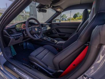 Porsche 992 II Carrera 4 GTS Cabriolet — photo 16