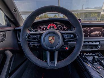 Porsche 992 II Carrera 4 GTS Cabriolet — photo 23