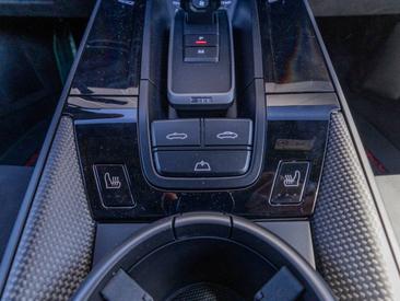 Porsche 992 II Carrera 4 GTS Cabriolet — photo 29