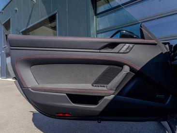 Porsche 992 II Carrera 4 GTS Cabriolet — photo 30