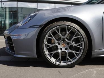 Porsche 992 II Carrera — photo 23